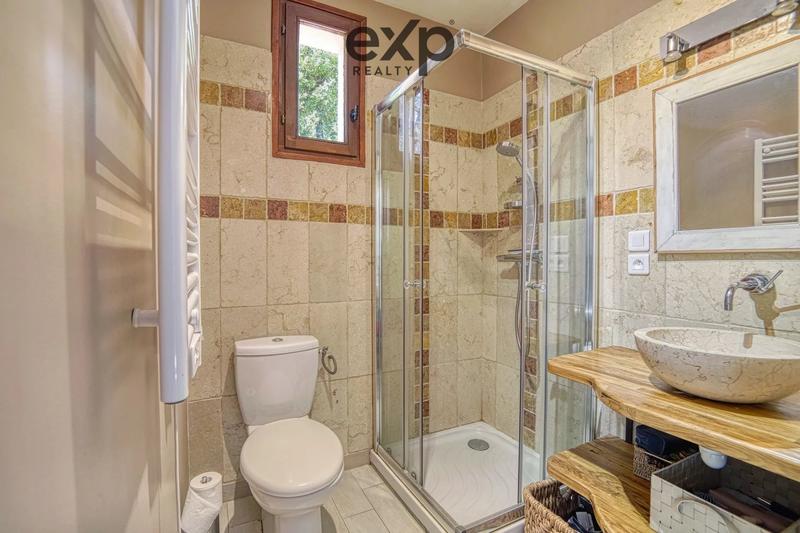 Maison - 203 m² - 6 pièces