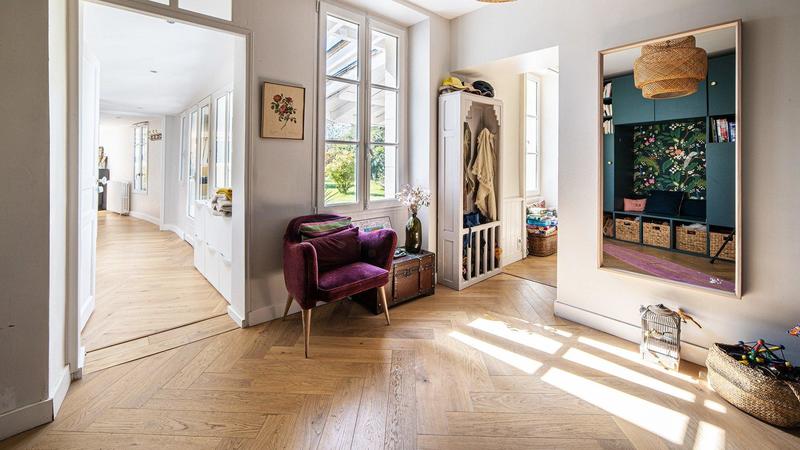 Maison - 220 m² - 7 pièces