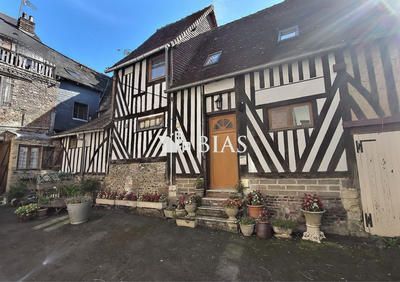 Maison ancienne - 208 m² - 6 pièces