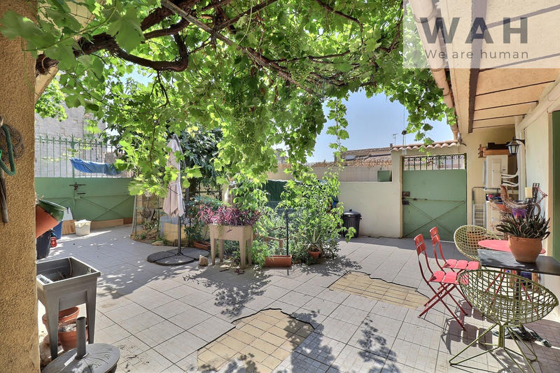 Maison - 263 m² - 7 pièces