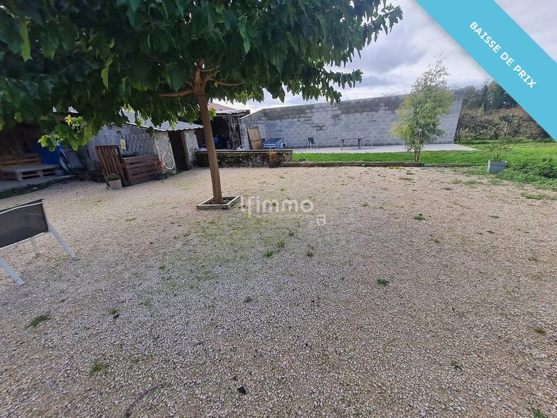 Maison - 212 m² - 9 pièces