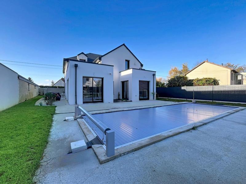 Maison - 182 m² - 6 pièces