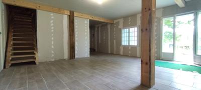 Maison - 94 m² - 1 pièce