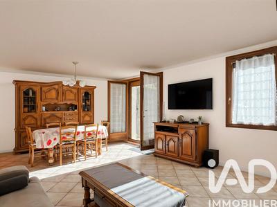 Maison - 88 m² - 4 pièces