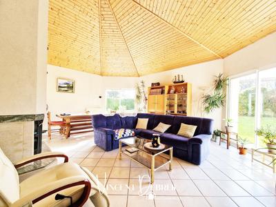 Maison - 92 m² - 5 pièces