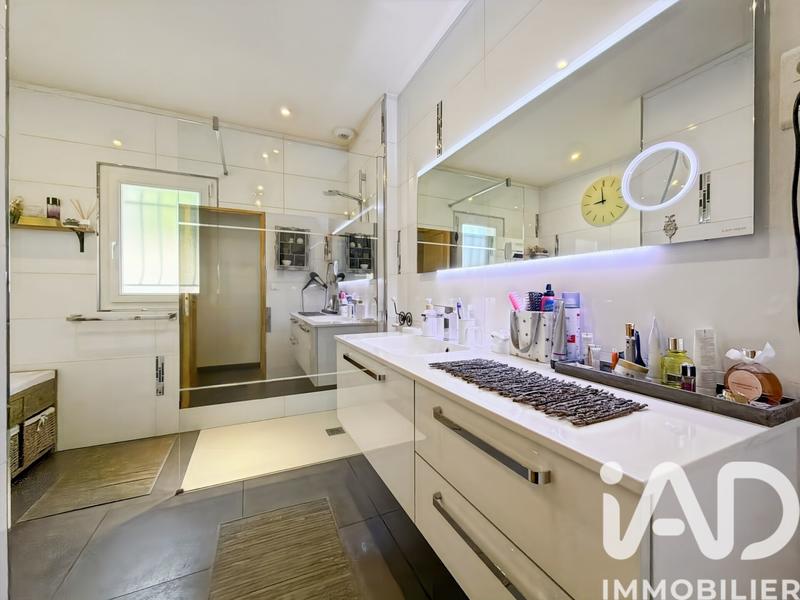 Maison - 107 m² - 6 pièces