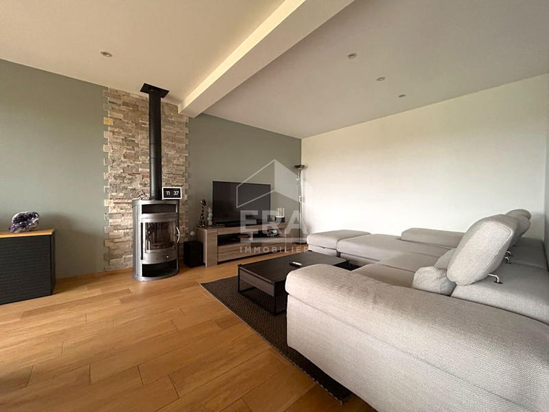 Maison - 144 m² - 8 pièces