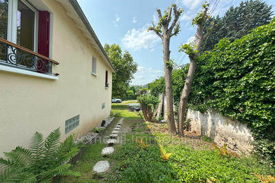 Maison - 178 m² - 7 pièces