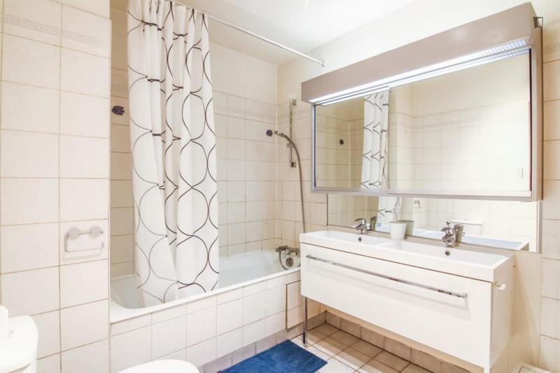 Chambre - 10 m² - 6 pièces