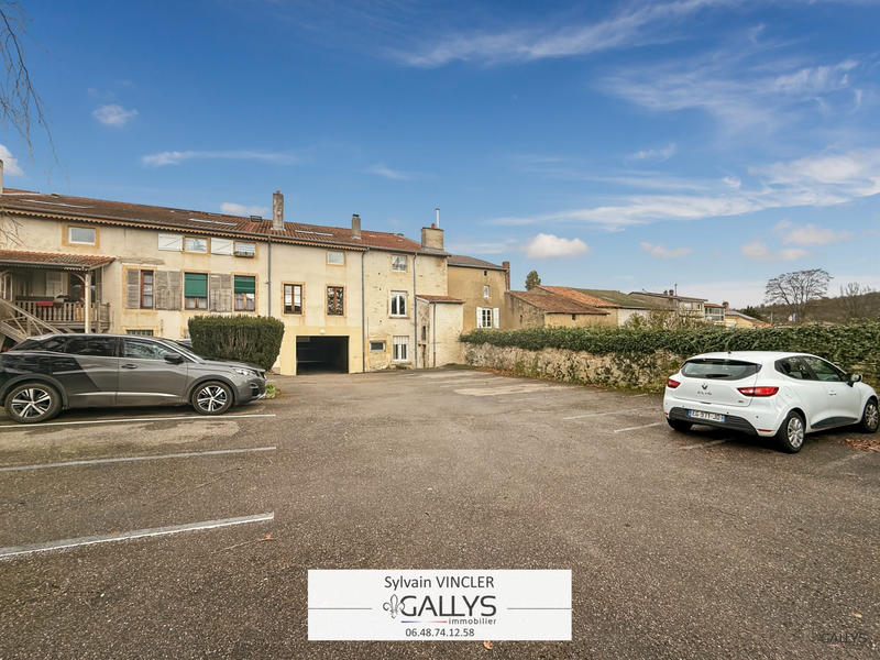 Maison - 94 m² - 5 pièces