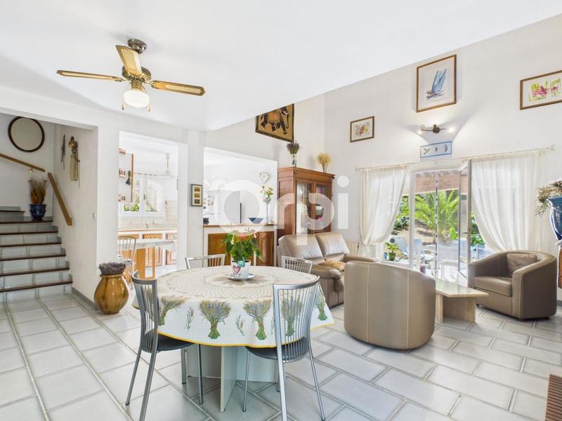 Maison - 199 m² - 5 pièces