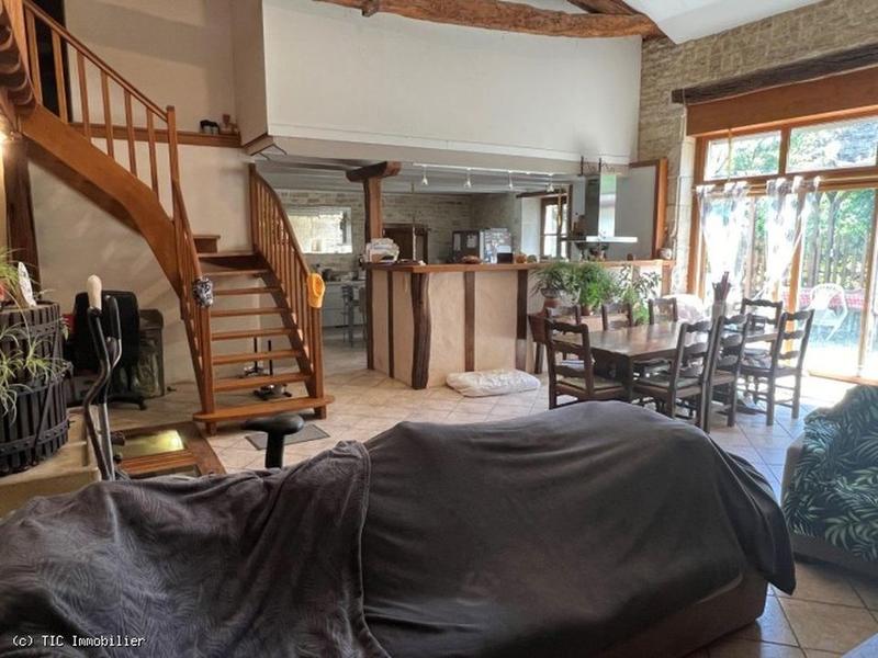 Maison ancienne - 263 m² - 8 pièces