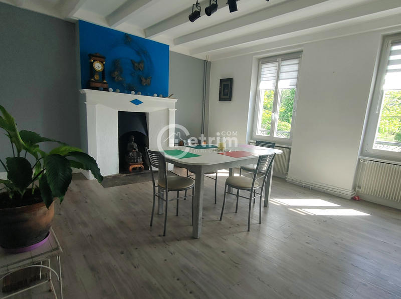 Maison - 201 m² - 7 pièces