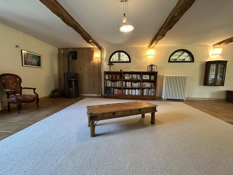 Maison - 380 m² - 10 pièces