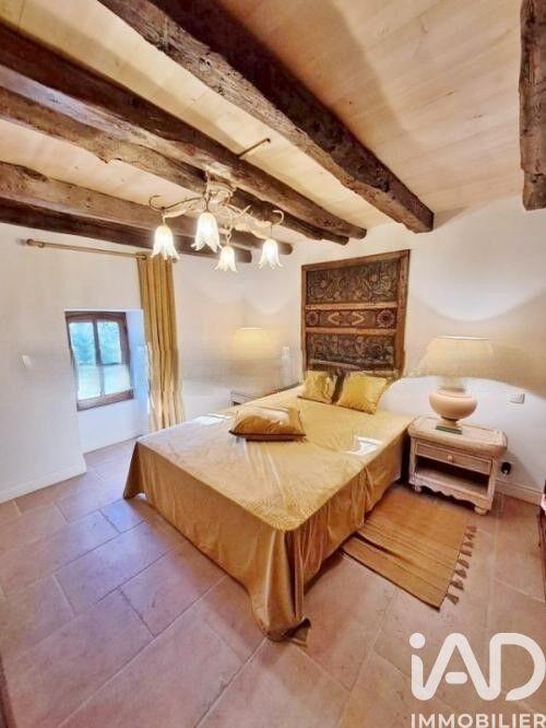 Maison - 210 m² - 7 pièces