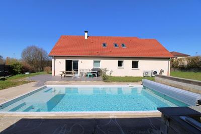 Maison - 134 m² - 7 pièces