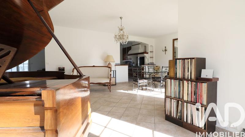 Maison - 191 m² - 6 pièces