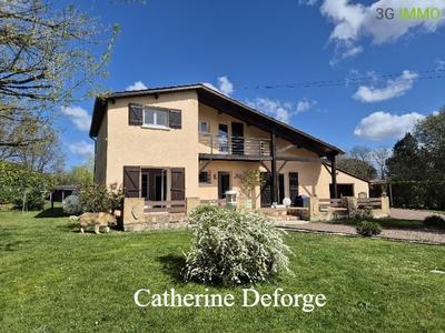 Maison traditionnelle - 145 m² - 7 pièces