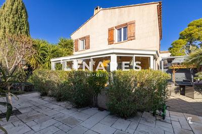 Villa - 105 m² - 5 pièces