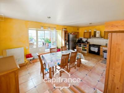 Maison - 357 m² - 11 pièces