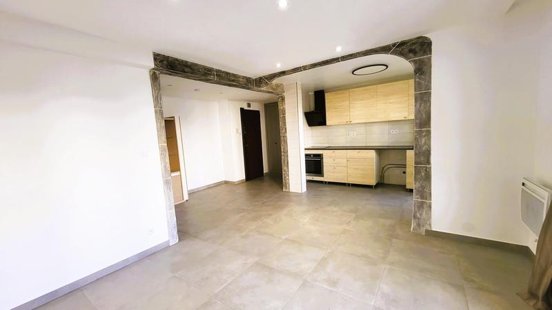 Appartement - 77 m² - 3 pièces