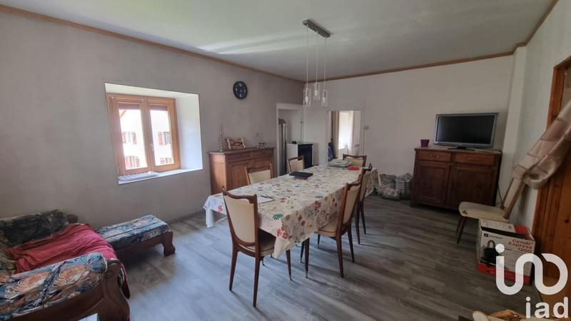 Maison - 98 m² - 5 pièces