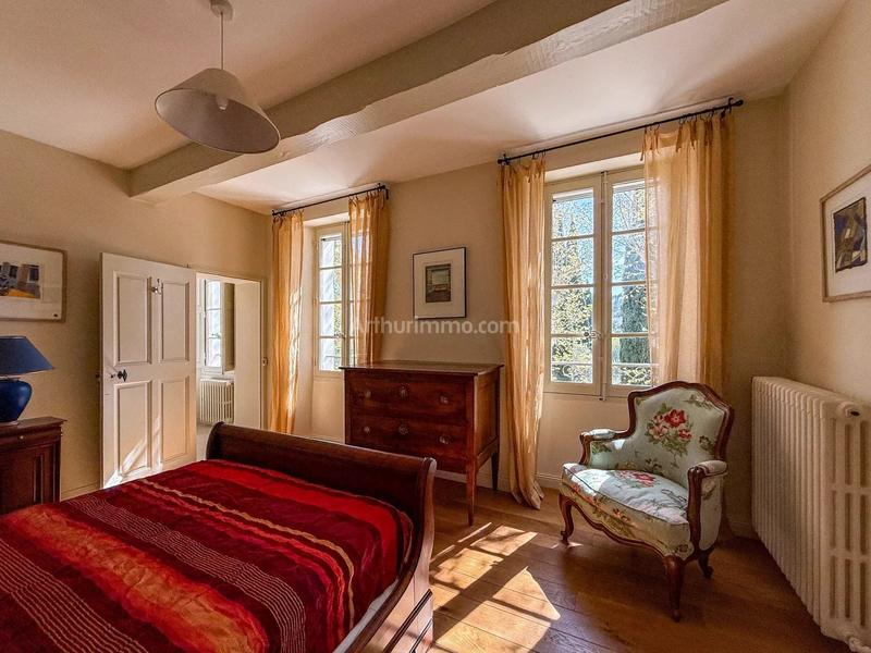 Maison - 359 m² - 10 pièces