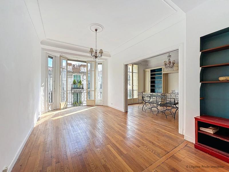 Appartement - 126 m² - 5 pièces