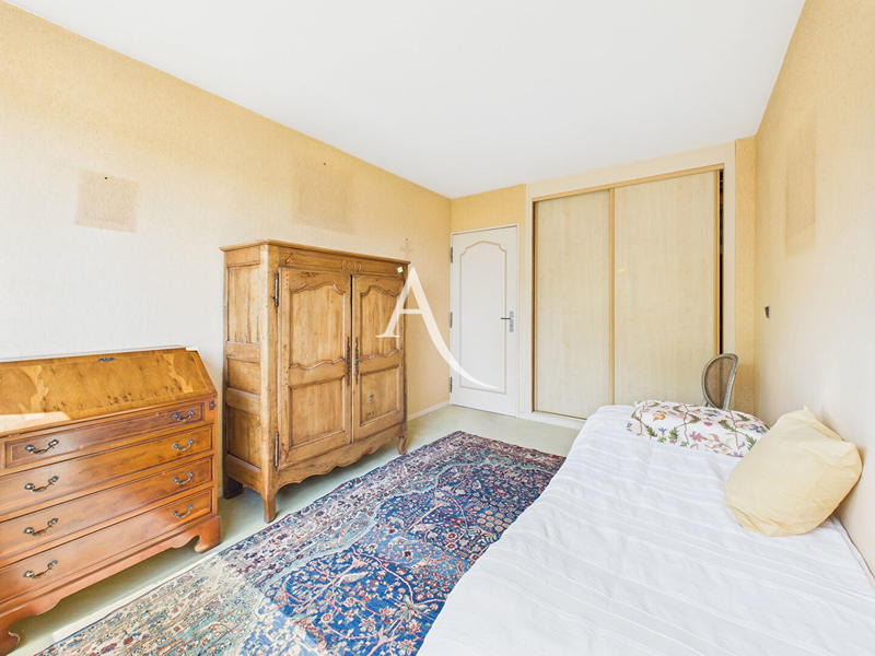 Appartement - 161 m² - 5 pièces