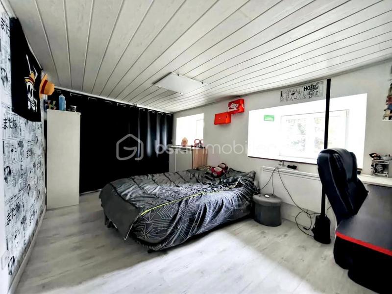 Maison en pierre - 244 m² - 10 pièces