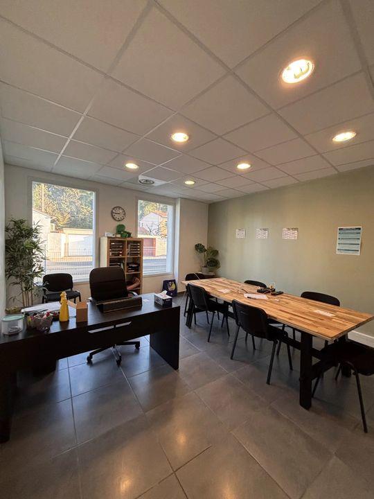 Local commercial - 70 m² - 3 pièces