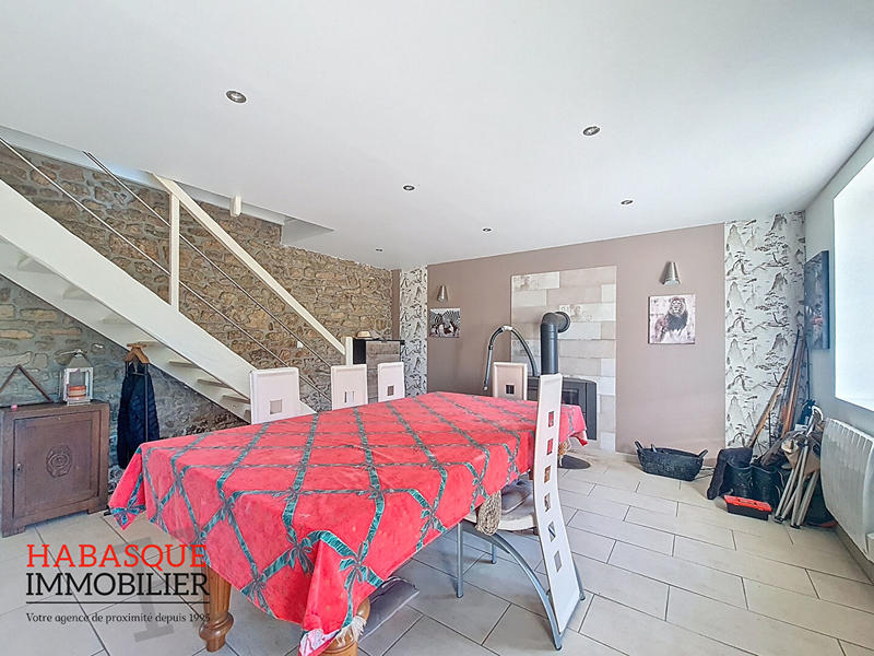 Maison - 143 m² - 6 pièces