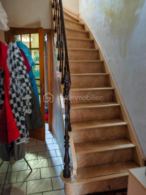 Maison - 111 m² - 6 pièces