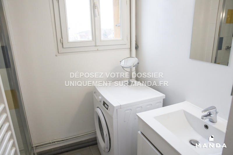 Chambre - 9 m² - 4 pièces