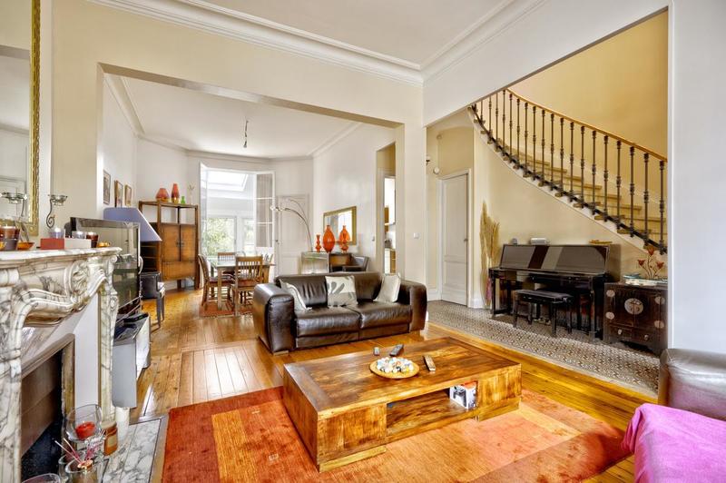 Maison - 255 m² - 10 pièces