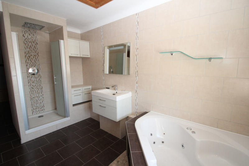 Maison - 94 m² - 4 pièces