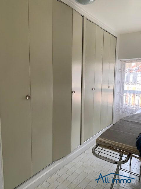 Appartement - 146 m² - 6 pièces