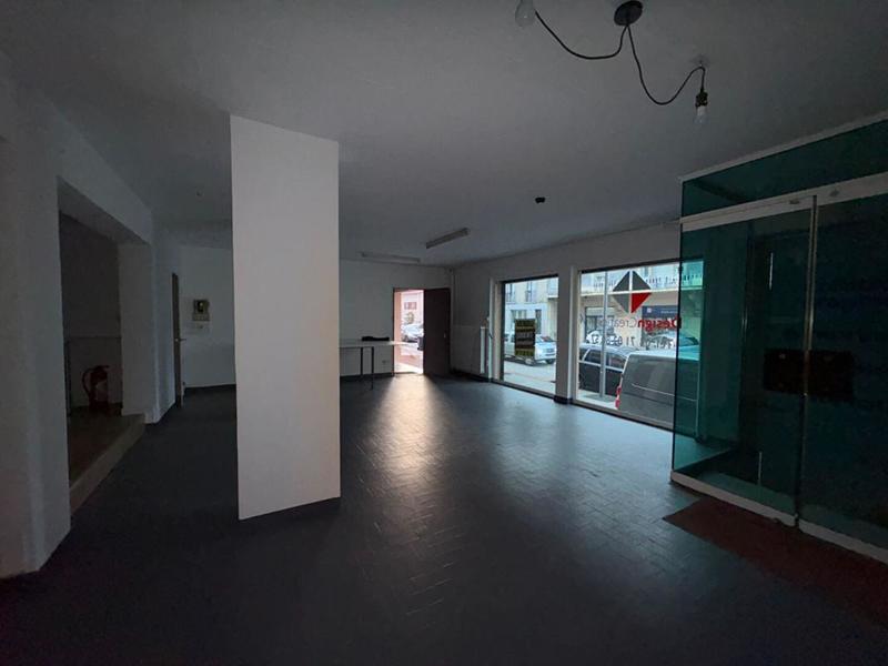 Local commercial - 97 m² - 2 pièces