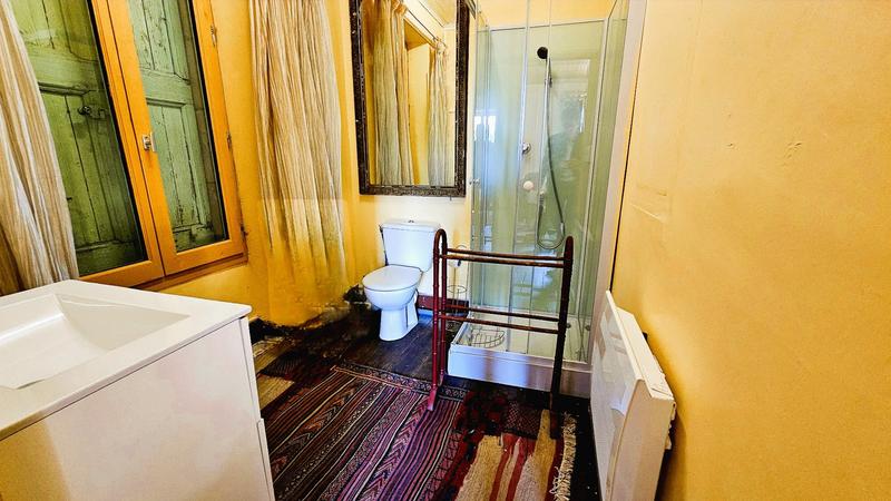 Maison - 240 m² - 7 pièces