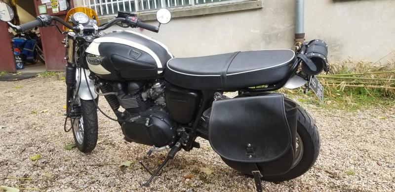 Triumph Bonneville 900 triumph t 100 0900 Boneville Noir