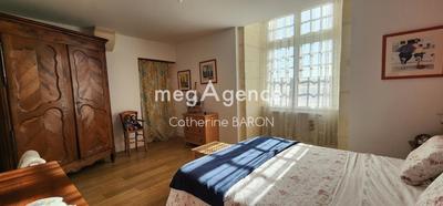 Appartement - 220 m² - 8 pièces