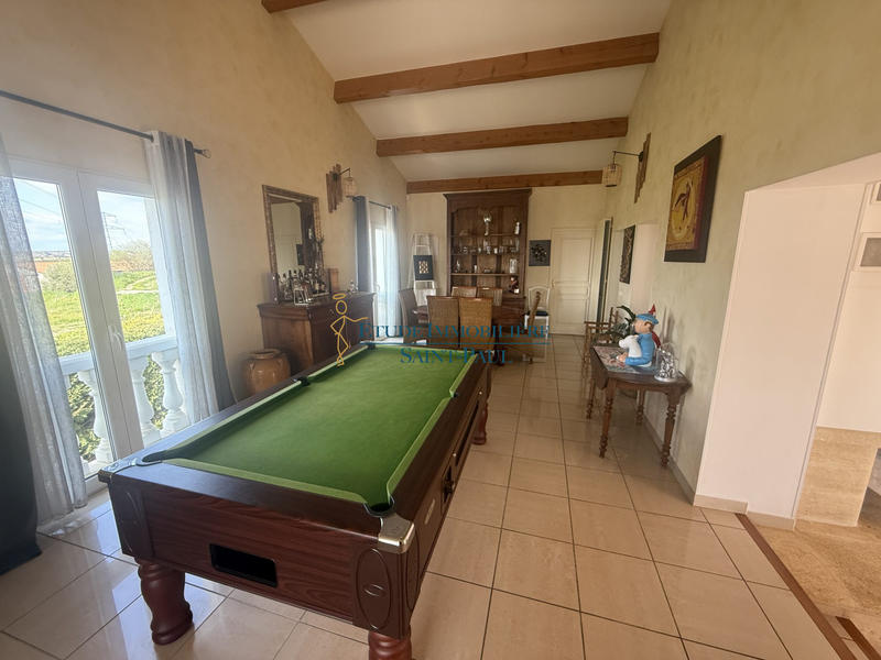 Maison - 240 m² - 5 pièces