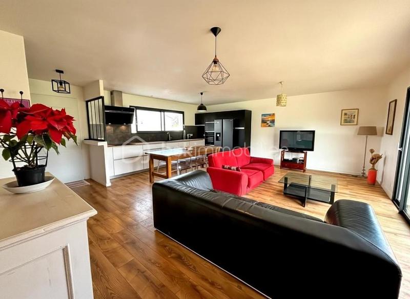 Maison - 105 m² - 4 pièces