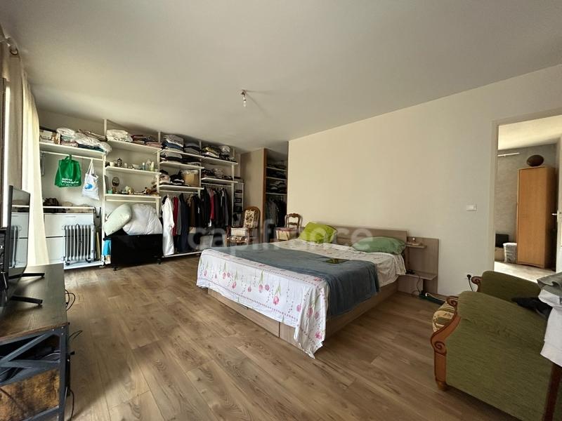 Maison - 170 m² - 10 pièces