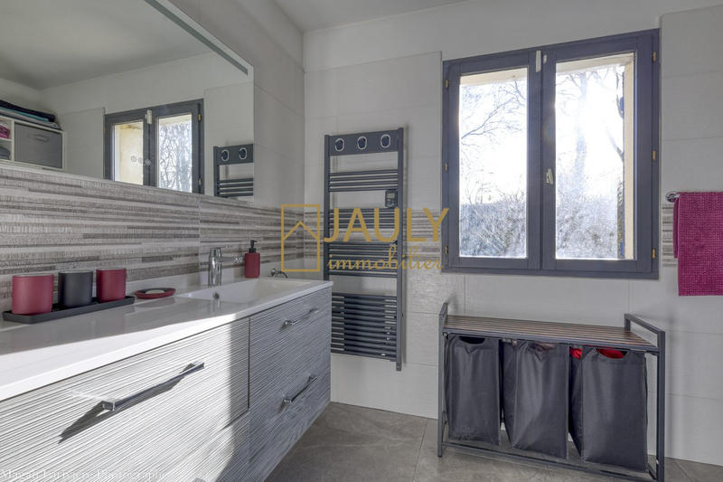 Maison - 143 m² - 6 pièces