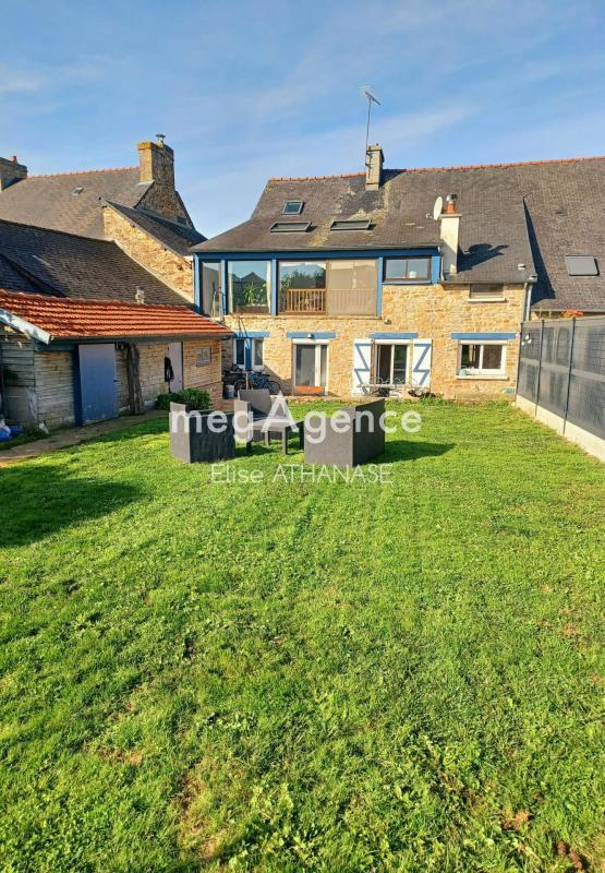 Maison - 205 m² - 7 pièces