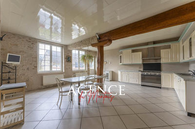 Maison - 251 m² - 5 pièces