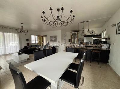 Maison - 144 m² - 7 pièces