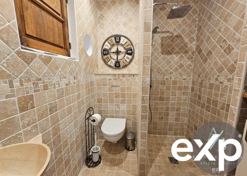 Maison - 180 m² - 6 pièces