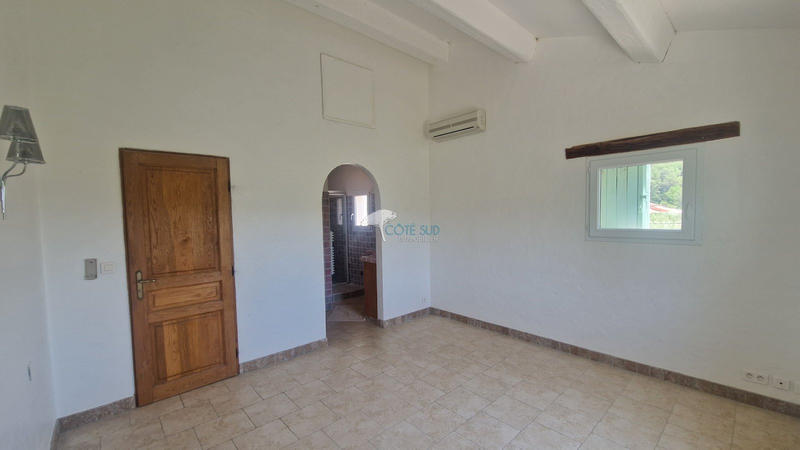 Maison - 168 m² - 6 pièces